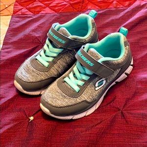 Girls Sketchers U.S. size 12